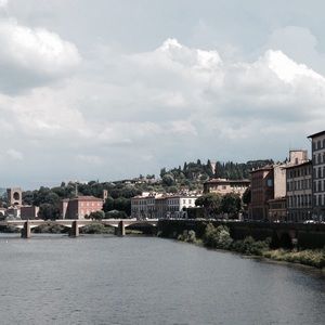 Meet your Posher, Afsaneh